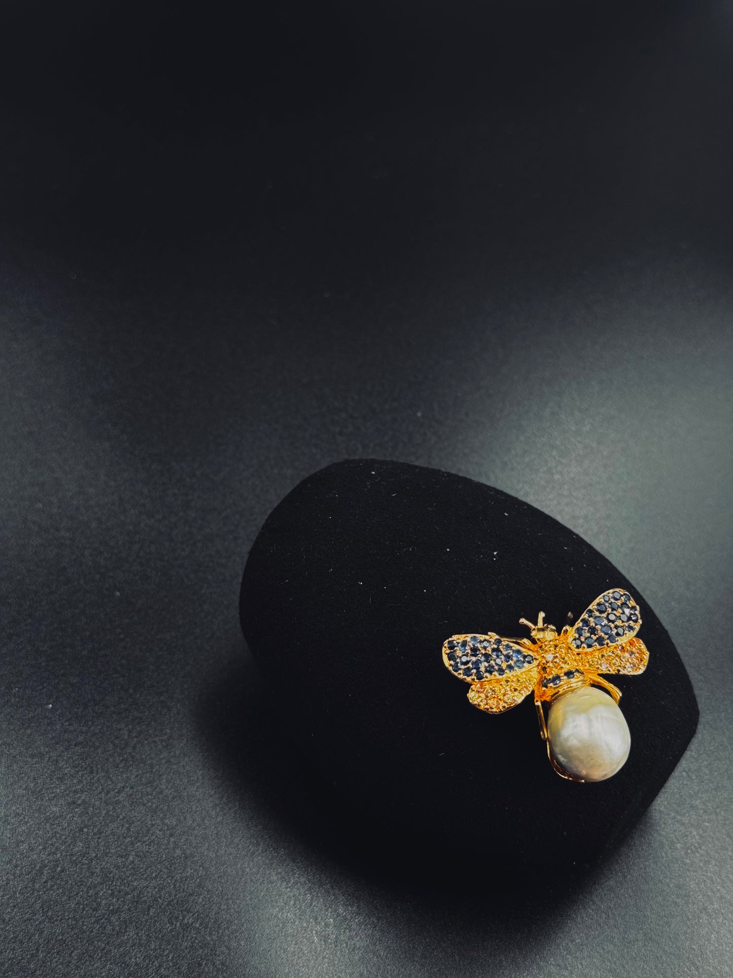 BEBE BROOCH (BLUE)