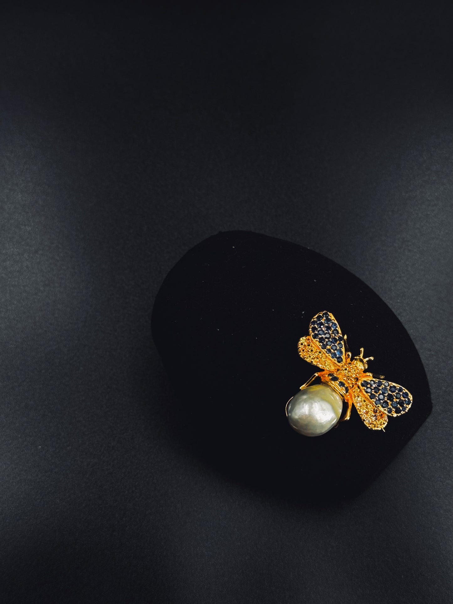 BEBE BROOCH (BLUE)
