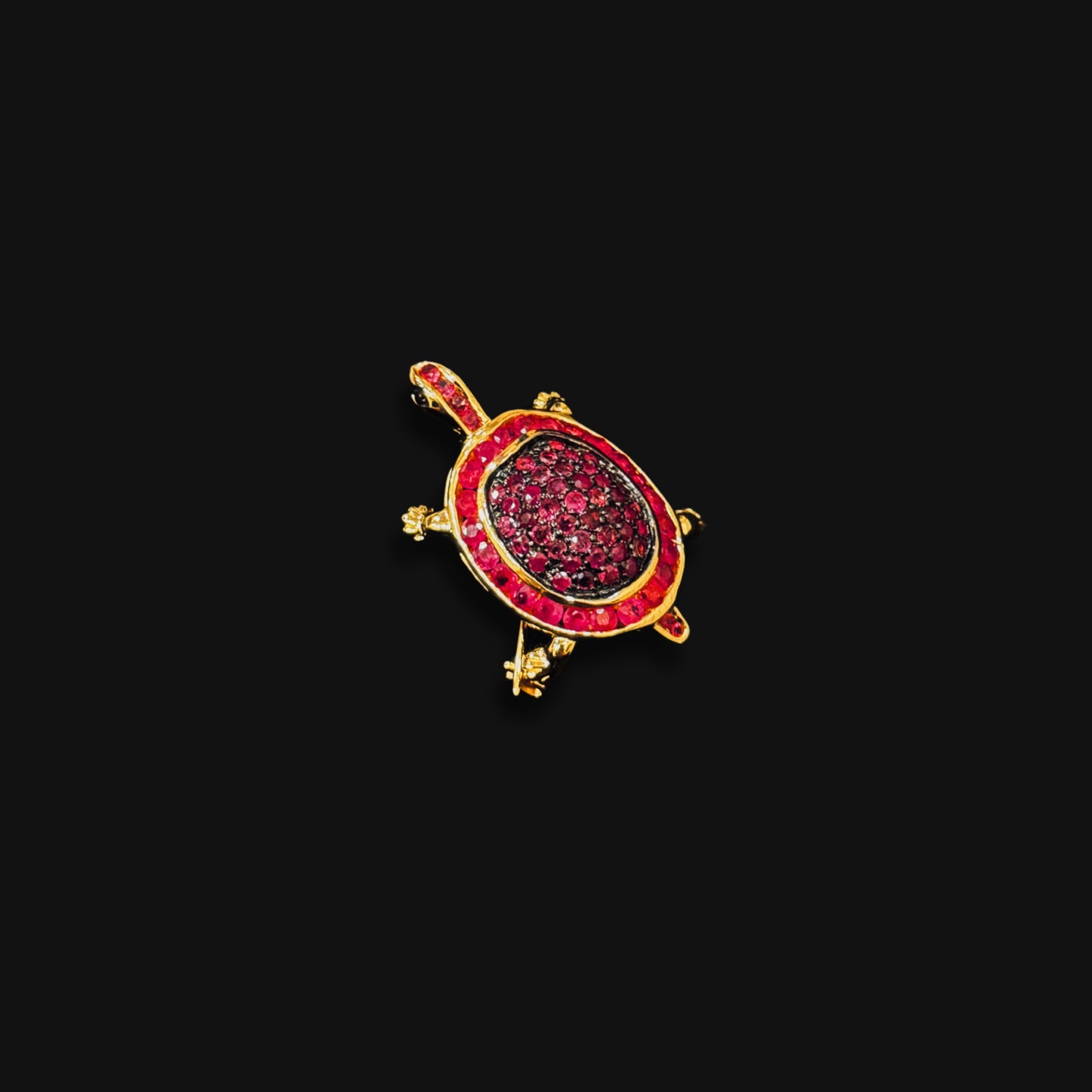 TOR TOES BROOCH & PENDANT